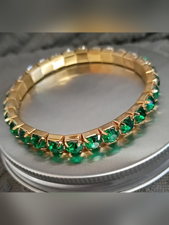 2 Bracelets - Picture 2 of 5